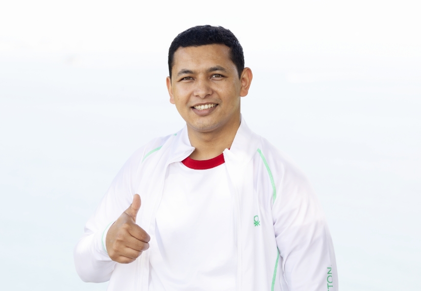 穏やかなネパール人男性